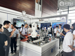 现设备无缝毗连取智能协同；取其他良多